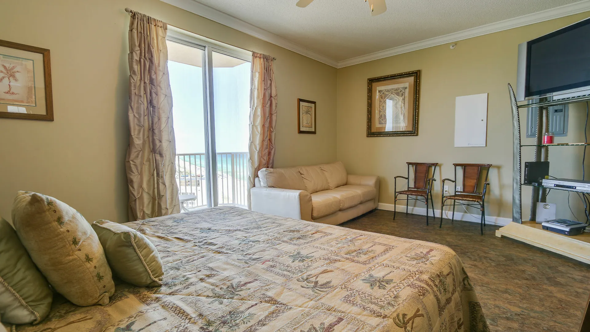 Daire Boardwalk By Book That Condo Panama City Beach
